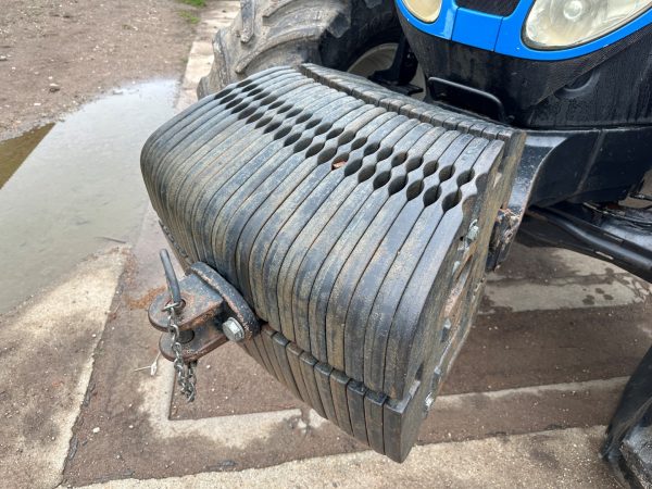 New Holland T7.270 tractor - Image 10