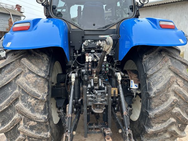 New Holland T7.270 tractor - Image 21