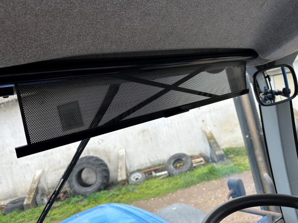 New Holland T7.270 tractor - Image 37