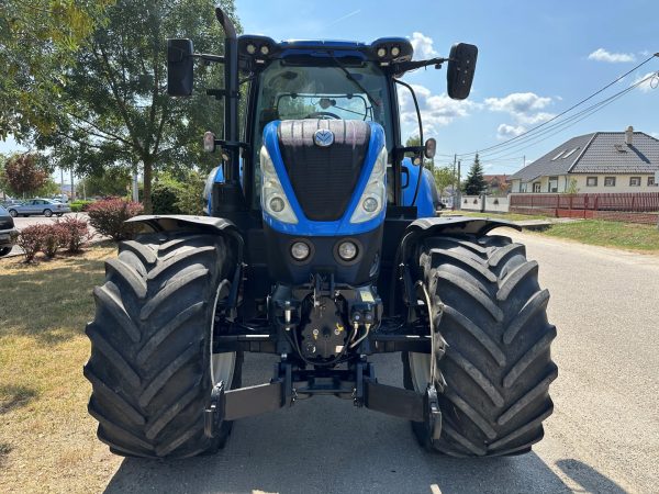 New Holland T7.210 tractor - Image 9