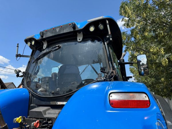 New Holland T7.210 tractor - Image 24