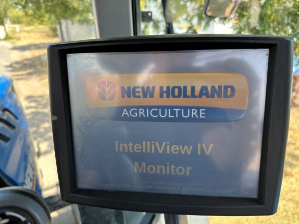 New Holland T7.210 tractor - Image 41