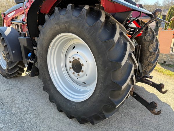 Case IH Maxxum 115 tractor - Image 15