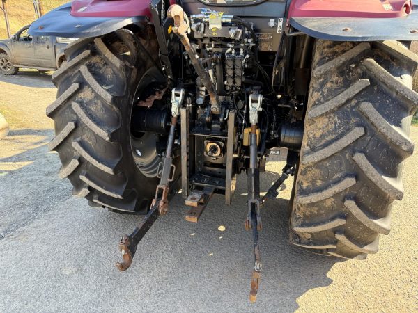 Case IH Maxxum 115 tractor - Image 16