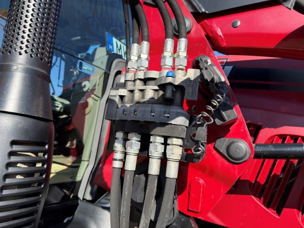 Case IH Maxxum 115 tractor - Image 21
