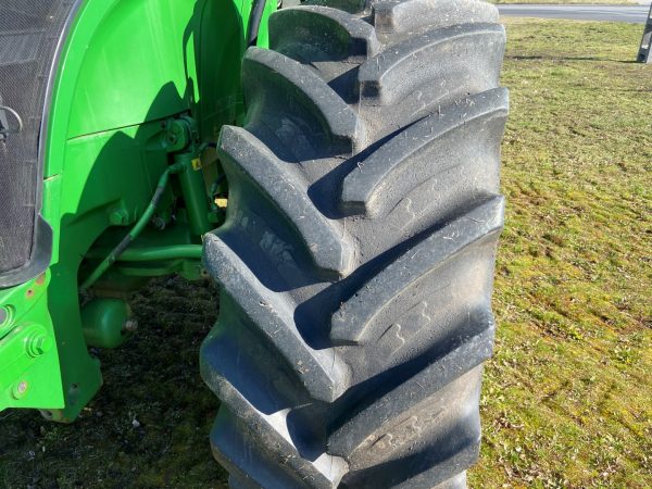 John Deere 7230R tractor - Image 13