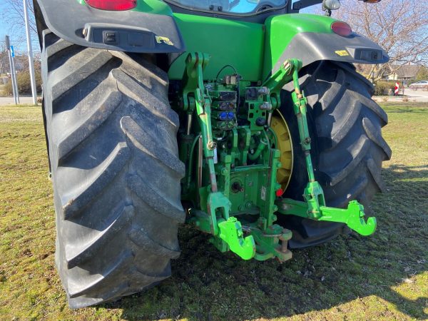 John Deere 7230R tractor - Image 21