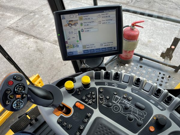 New Holland CX8.80 kombájn - Image 28