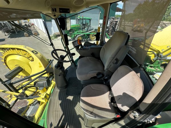 John Deere 8600 silózó - Image 30