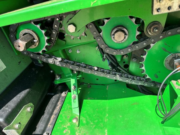 John Deere 854 MaxiCut bálázó - Image 28