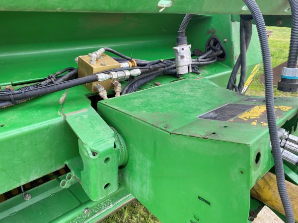 John Deere 852 bálázó - Image 17