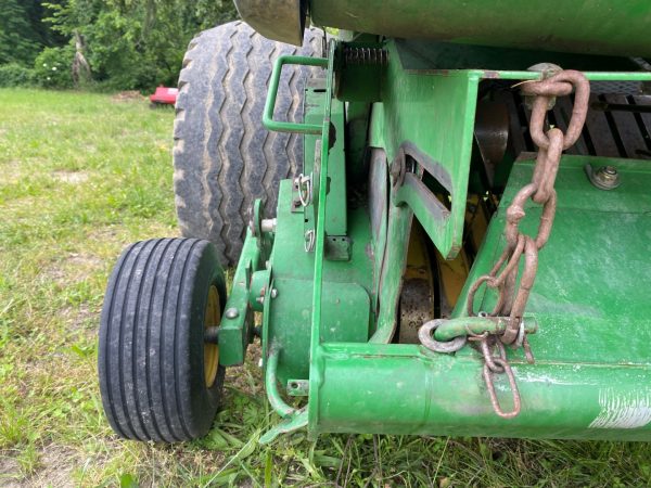 John Deere 852 bálázó - Image 25