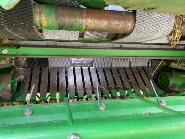John Deere 852 bálázó - Image 27