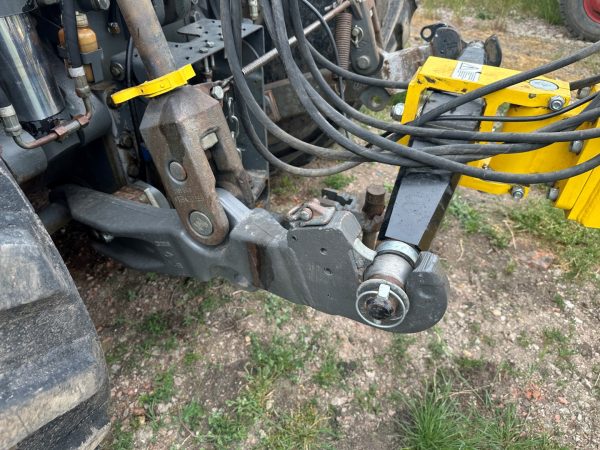 Challenger MT 765B tractor - Image 25