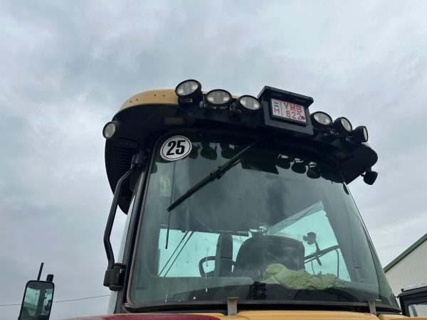 Challenger MT 765B tractor - Image 26