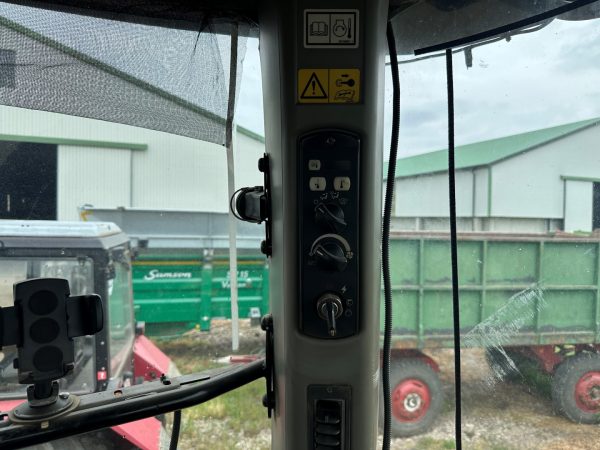 Challenger MT 765B tractor - Image 35