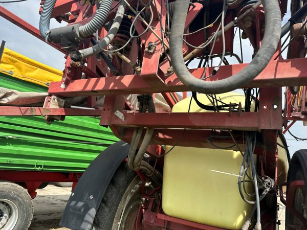 Hardi Commander Plus 2800 Twin Force vontatott légzsákos permetező - Image 19