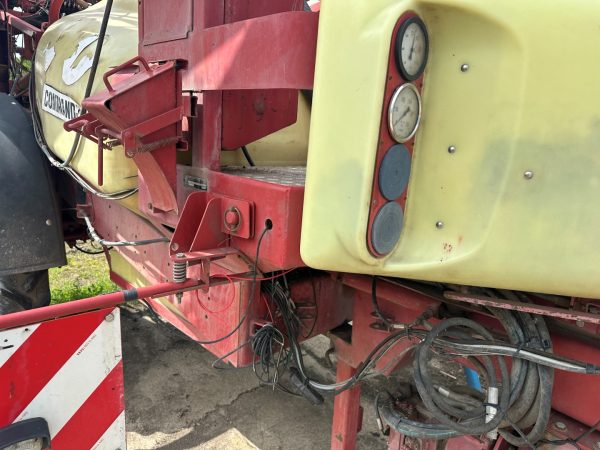 Hardi Commander Plus 2800 Twin Force vontatott légzsákos permetező - Image 27