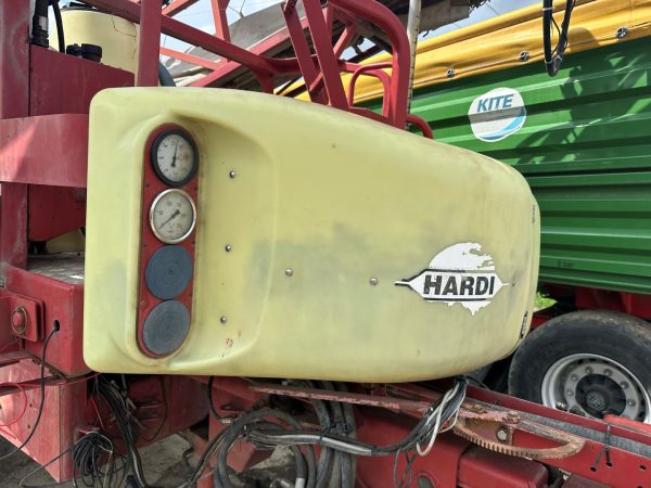 Hardi Commander Plus 2800 Twin Force vontatott légzsákos permetező - Image 28
