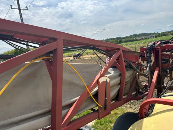 Hardi Commander Plus 2800 Twin Force vontatott légzsákos permetező - Image 33