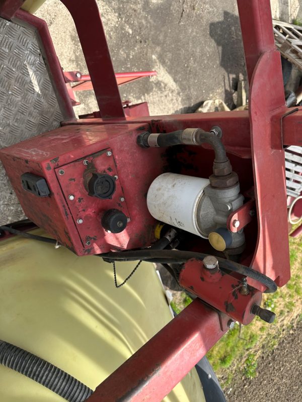 Hardi Commander Plus 2800 Twin Force vontatott légzsákos permetező - Image 40