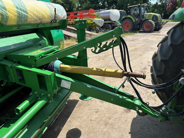 John Deere 854 MaxiCut bálázó - Image 33