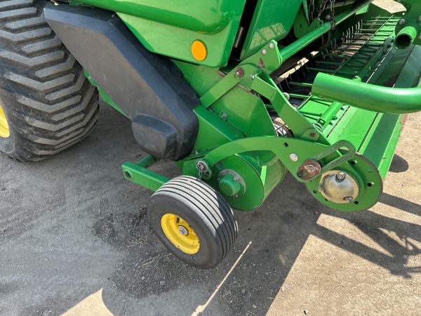 John Deere 854 MaxiCut bálázó - Image 35