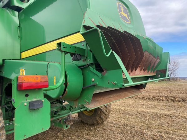 John Deere T660 kombájn - Image 13