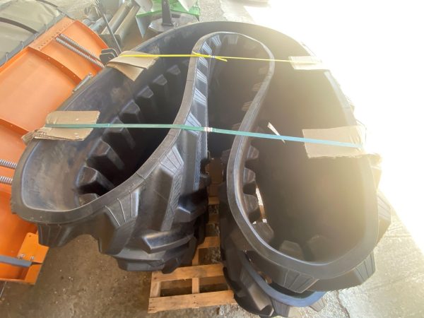 Rubber tracks for Case IH 9230 combine - Image 4