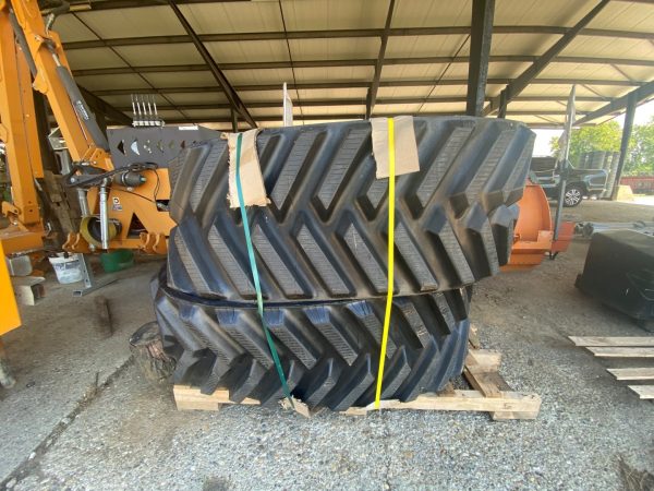 Rubber tracks for Case IH 9230 combine - Image 6