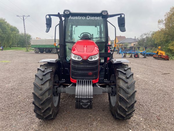 Massey Ferguson M5711 tractor - Image 3