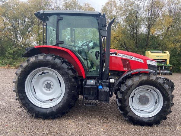 Massey Ferguson M5711 tractor - Image 5