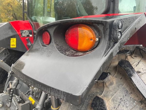 Massey Ferguson M5711 tractor - Image 18