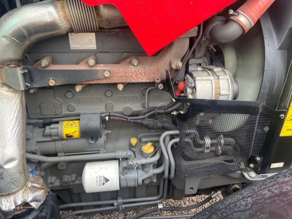 Massey Ferguson M5711 tractor - Image 38