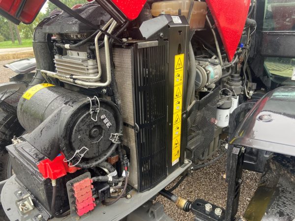 Massey Ferguson M5711 tractor - Image 40