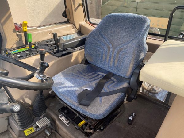 Same Laser 150 DT tractor - Image 31