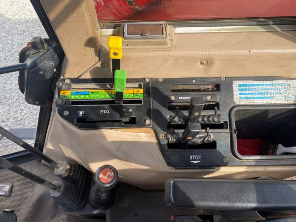 Same Laser 150 DT tractor - Image 37