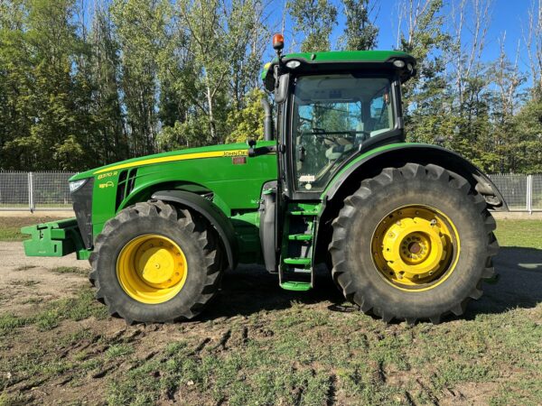 John Deere 8370R tractor - Image 9