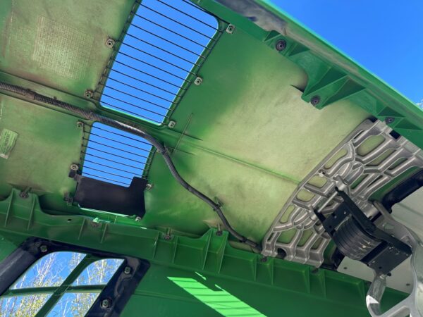 John Deere 8370R tractor - Image 25
