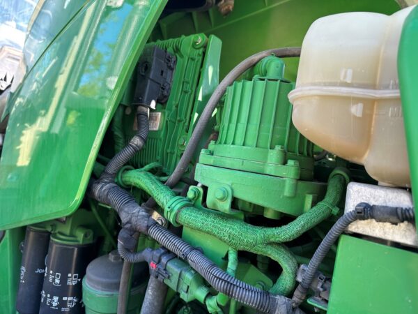 John Deere 8370R tractor - Image 28