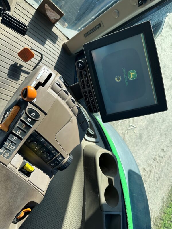 John Deere 8370R tractor - Image 39