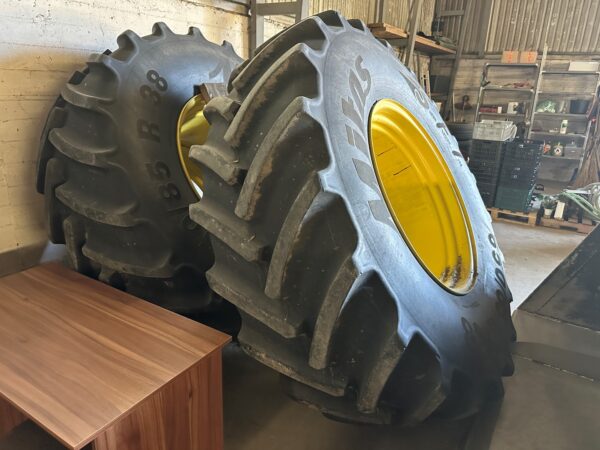Ikerkerék 650/85 R38 Mitas - Image 4